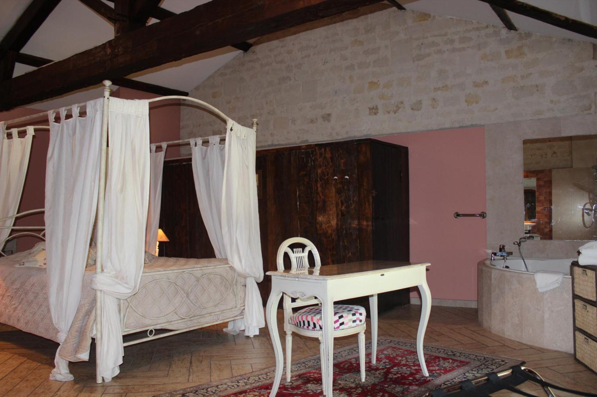 Domaine Des Chais Thénac 객실 사진