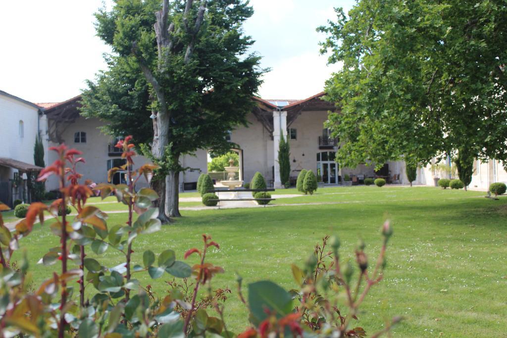 Domaine Des Chais Thénac 외부 사진