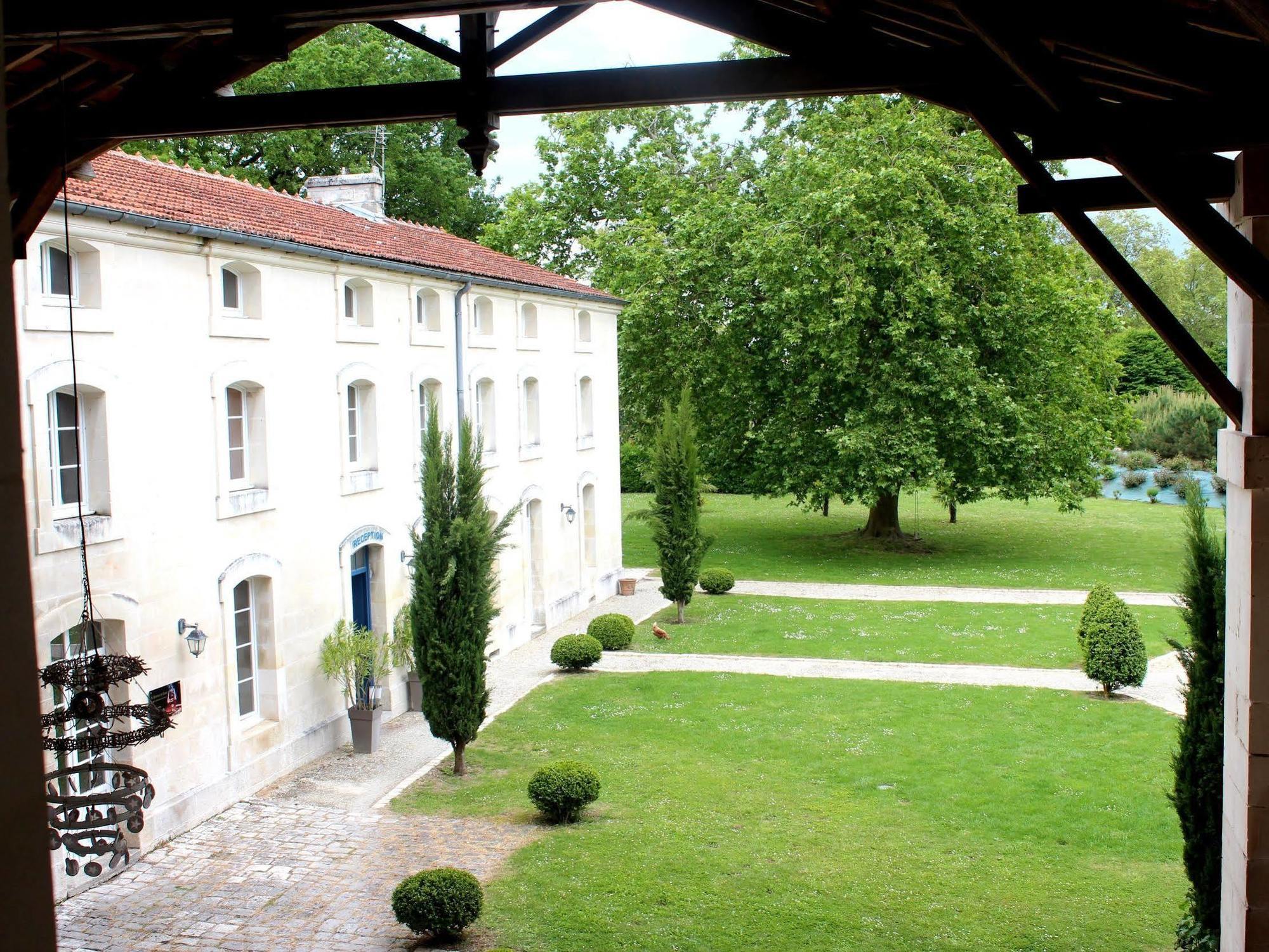 Domaine Des Chais Thénac 외부 사진