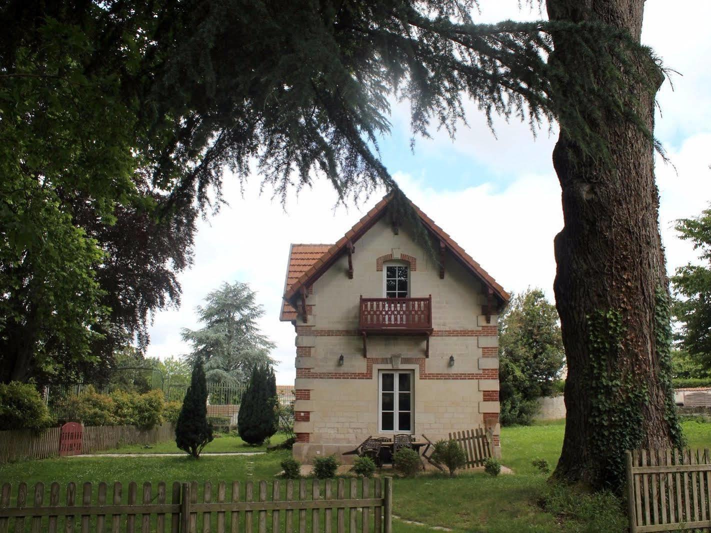 Domaine Des Chais Thénac 외부 사진